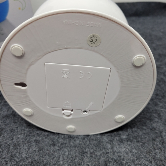 New Dream Rotating Project Lamp Cosmos Stars Color Changing Night Light Kid Room - Picture 2 of 7